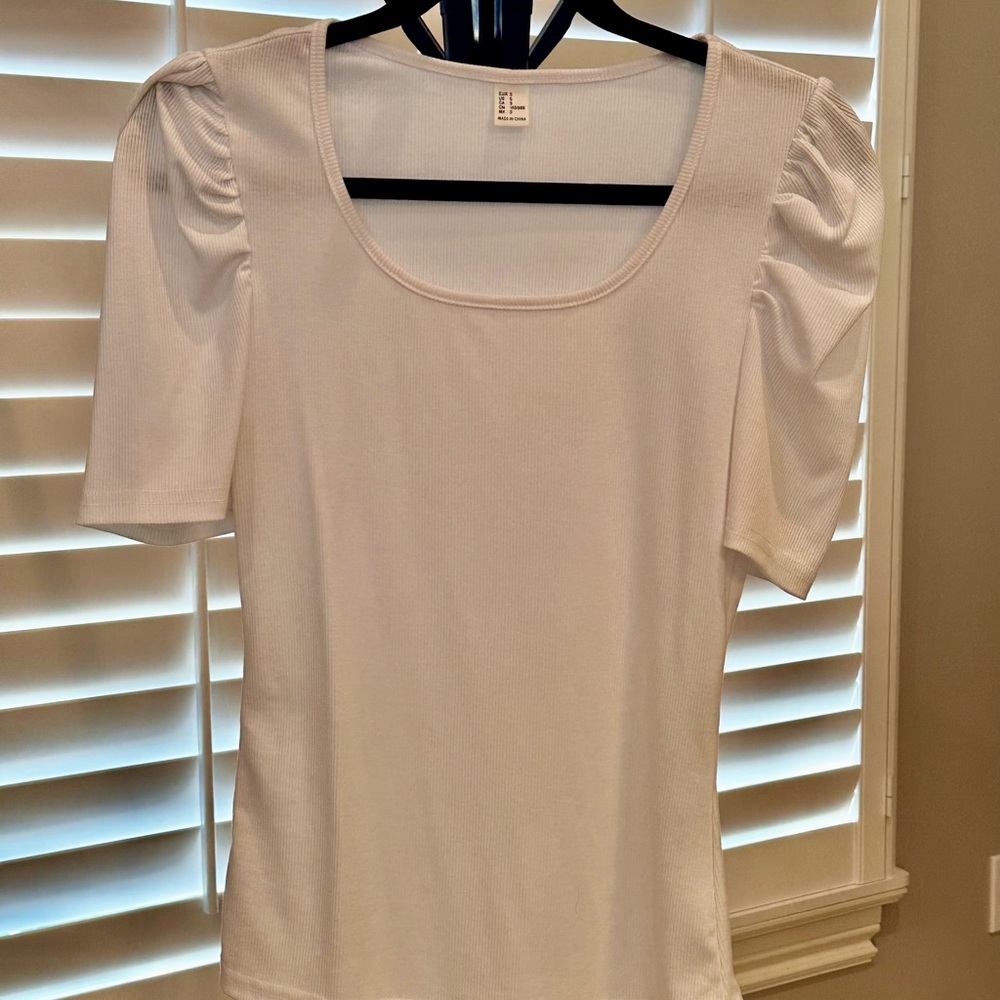 White Puff Sleeve Top
